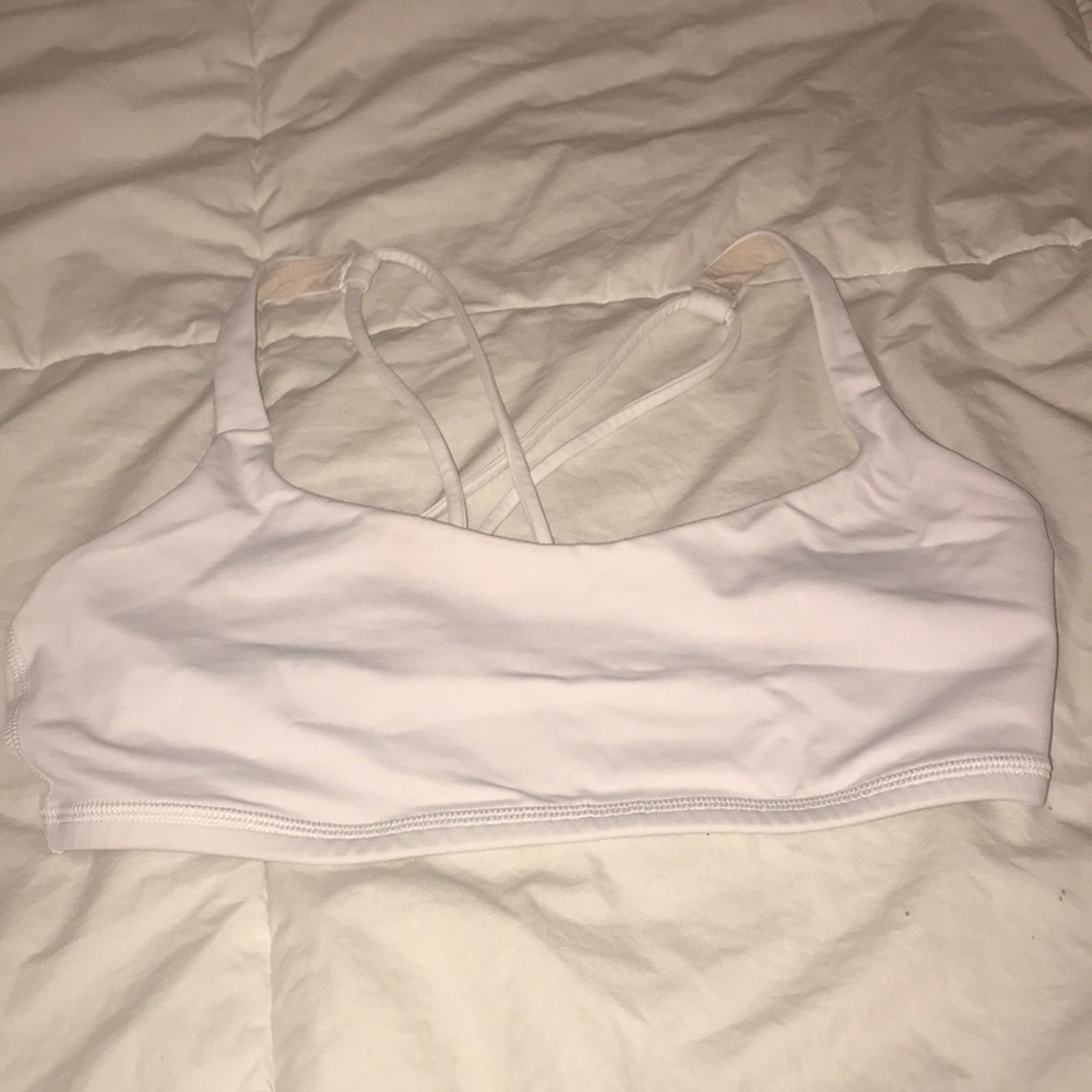 Lululemon free to be white sports bra size 8
